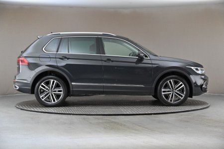 2023 Volkswagen Tiguan - photo 11