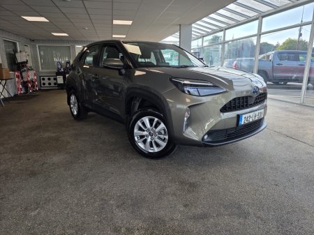 2024 Toyota Yaris Cross 1.5 Hybrid Luna