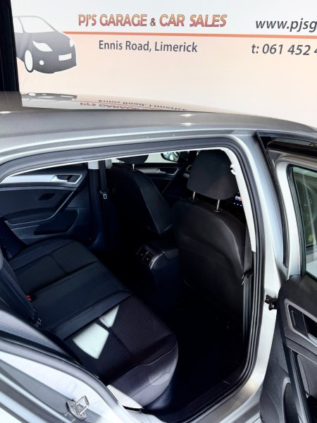 2019 Volkswagen Golf - photo 8