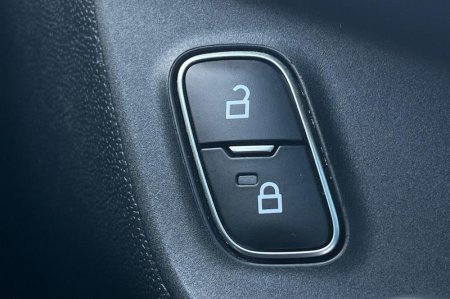 2018 Ford Fiesta - photo 26