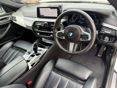 2018 BMW 5-Series - photo 10