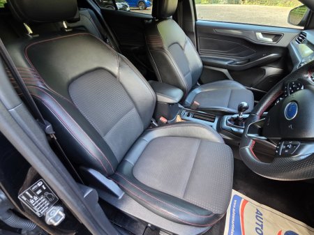 2019 Ford Focus - photo 13