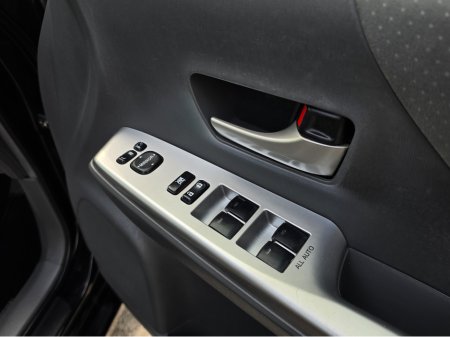 2013 Toyota Prius - photo 5