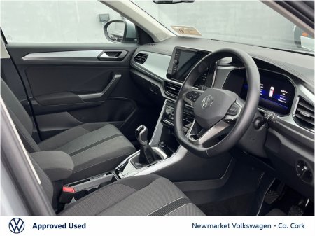 2024 Volkswagen T-Roc - photo 8