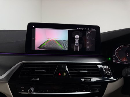 2022 BMW 5-Series - photo 15