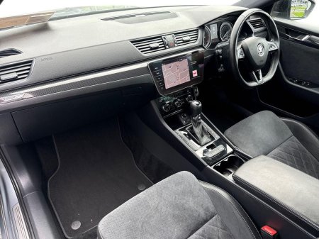 2018 Skoda Superb - photo 2