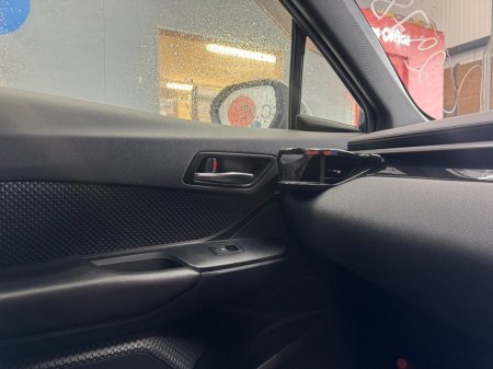 2019 Toyota C-HR - photo 16