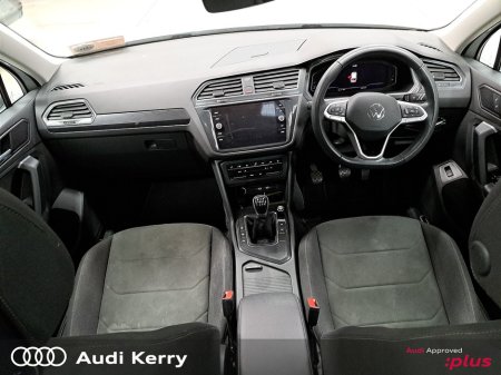 2023 Volkswagen Tiguan - photo 12