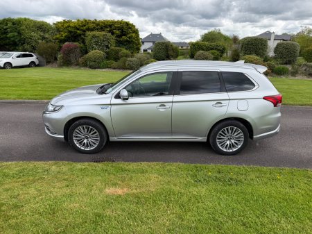 2019 Mitsubishi Outlander - photo 2