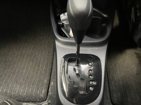 2020 Toyota Yaris - photo 12