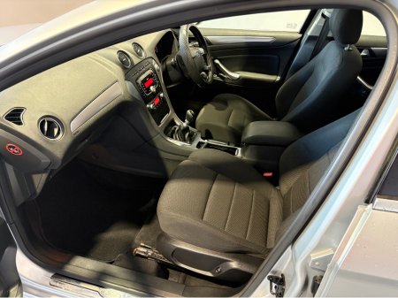 2012 Ford Mondeo - photo 11