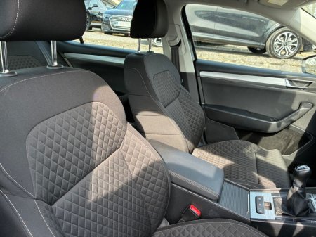 2022 Skoda Superb - photo 5