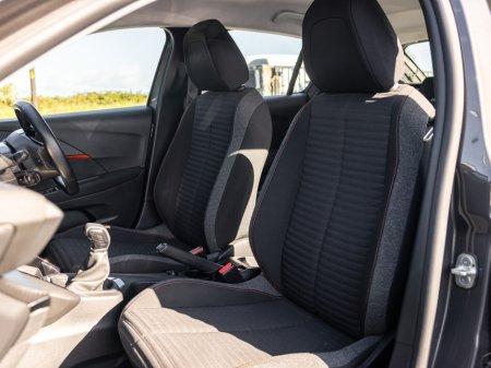 2020 Peugeot 208 - photo 19