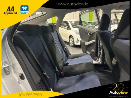2013 Toyota Prius - photo 13