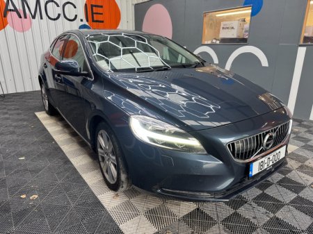 2018 Volvo V40 2018 VOLVO V40 D4 INSCRIPTION 2.0 AUTOMATIC / CRUISE CONTROL / PARKING CAMERA / ELECTRIC MEMORY & HE