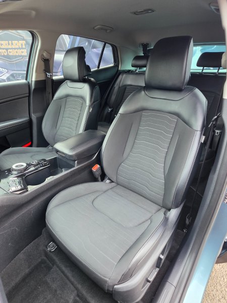 2022 Kia Sportage - photo 11