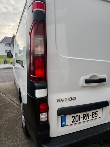 2020 Nissan NV300 - photo 18