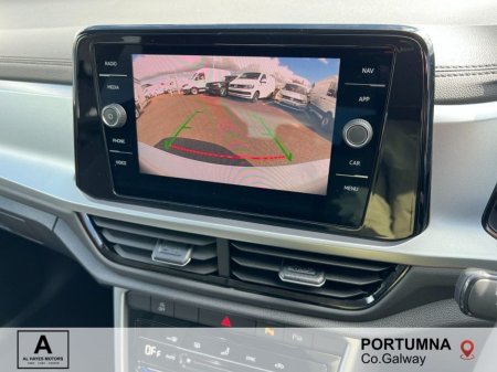 2025 Volkswagen T-Roc - photo 9