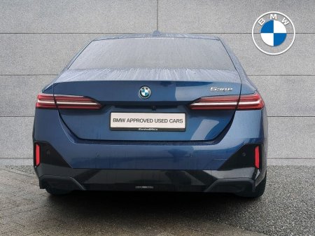 2024 BMW 5-Series - photo 15