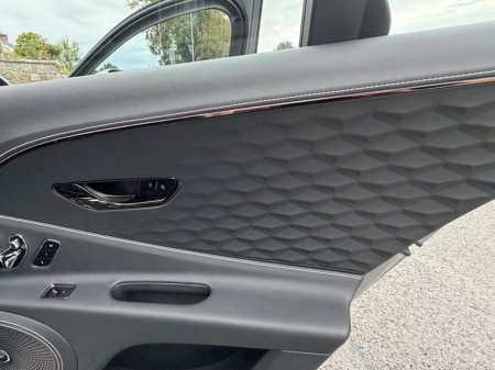 2025 Bentley Flying Spur - photo 20