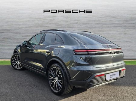 2026 Porsche Macan - photo 2