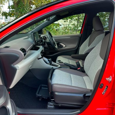 2021 Toyota Yaris - photo 14