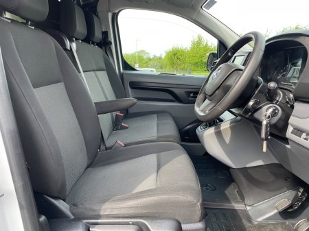 2022 Opel Vivaro - photo 16
