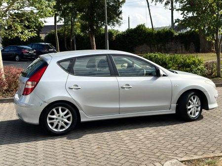 2011 Hyundai i30 - photo 12