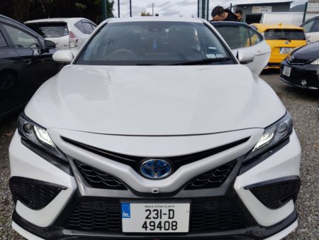 2023 Toyota Camry - photo 2