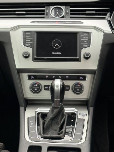 2015 Volkswagen Passat - photo 13