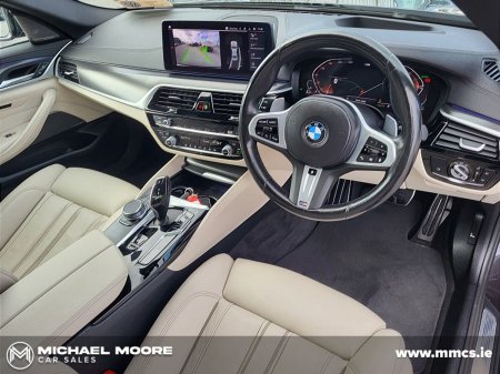 2023 BMW 5-Series - photo 8