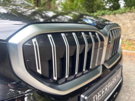 2024 BMW 5-Series - photo 13