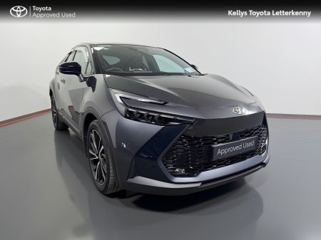2025 Toyota C-HR C-HR PHEV SOL #121