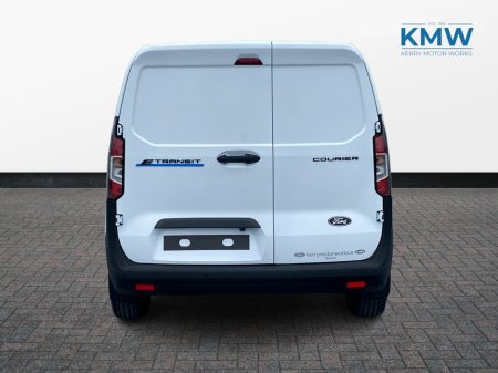 2026 Ford Transit Courier - photo 2