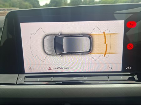 2023 Volkswagen Golf - photo 11