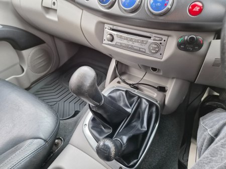 2009 Mitsubishi L200 - photo 22
