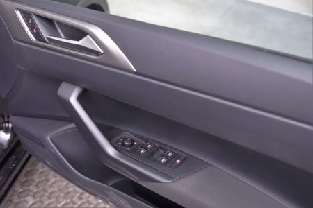 2019 Volkswagen Polo - photo 25