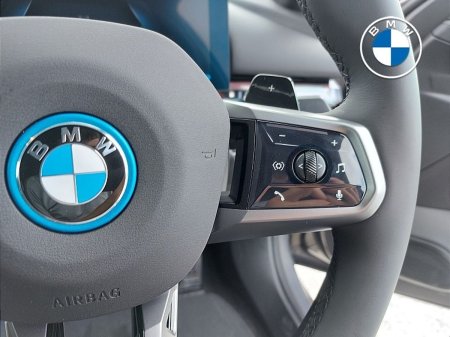 2026 BMW 5-Series - photo 18