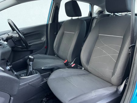 2015 Ford Fiesta - photo 15