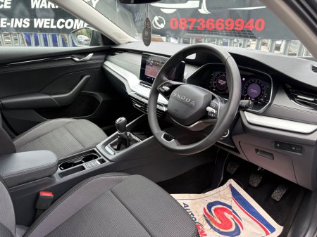 2025 Skoda Octavia - photo 10