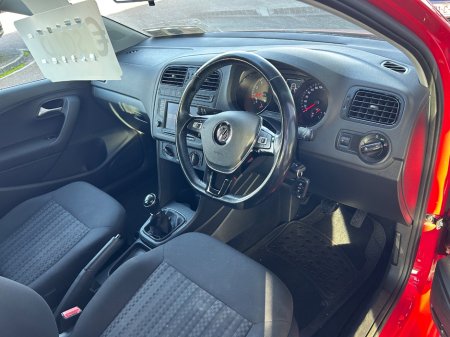2017 Volkswagen Polo - photo 2