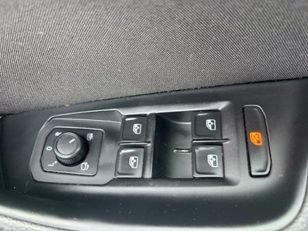 2017 Volkswagen Passat - photo 13