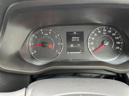 2023 Renault Trafic - photo 12