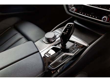 2022 BMW 5-Series - photo 17