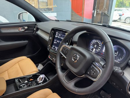 2022 Volvo XC40 - photo 13