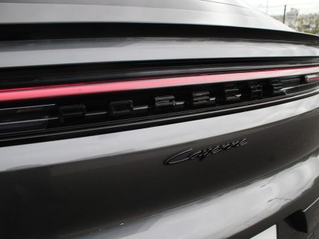 2026 Porsche Cayenne - photo 15