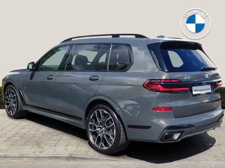 2026 BMW X7 - photo 2