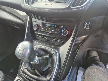 2019 Ford Kuga - photo 18