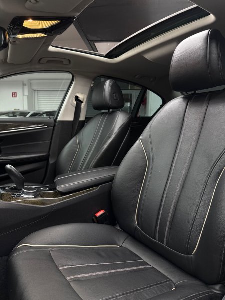 2018 BMW 5-Series - photo 11