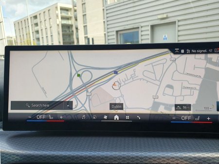 2025 BMW 3-Series - photo 24
